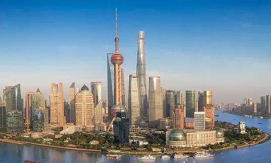 金桥啦啦宝都高达立像旁，金桥国际宁桥路车企白领周末单身脱单联