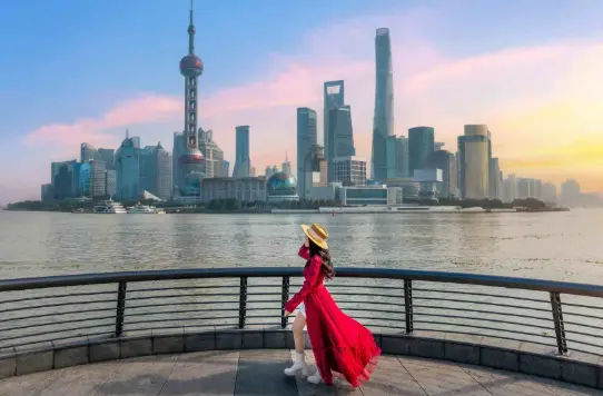 金桥啦啦宝都高达立像旁，金桥国际宁桥路车企白领周末单身脱单联