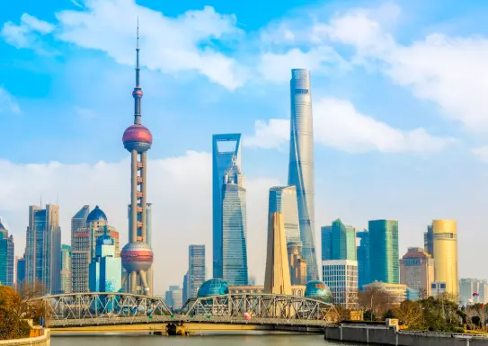 金桥啦啦宝都高达立像旁，金桥国际宁桥路车企白领周末单身脱单联