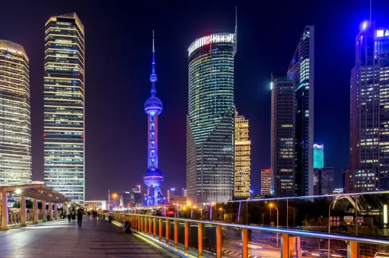 金桥啦啦宝都高达立像旁，金桥国际宁桥路车企白领周末单身脱单联